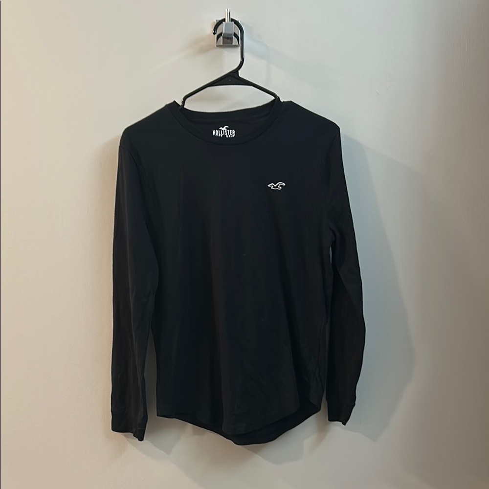 Hollister Must-Have Collection Black Long Sleeve Tee